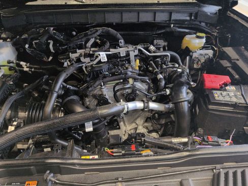 Certified 2025 Ford Bronco Big Bend w/ Black Diamond Package image 18