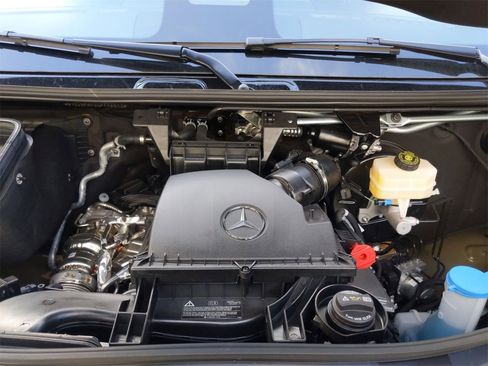 New 2025 Mercedes-Benz Sprinter 2500 image 10