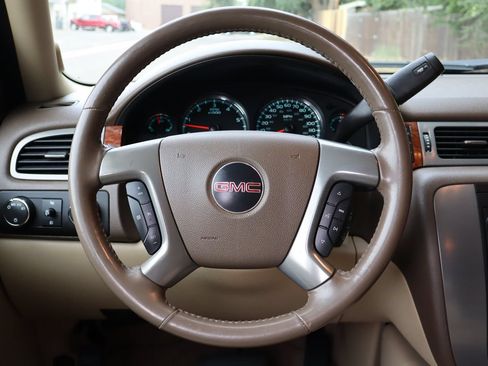 Used 2008 GMC Yukon SLT AWD/4WD image 16