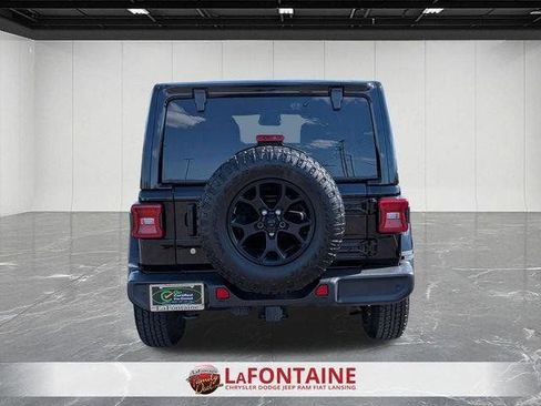 Certified 2019 Jeep Wrangler Unlimited Sahara w/ Quick Order Package 24M Moab AWD/4WD image 4