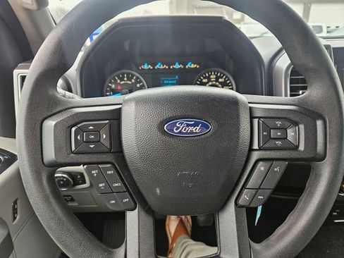 Used 2017 Ford F150 XLT image 11
