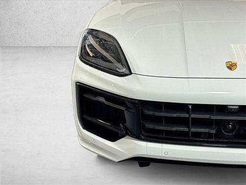 New 2026 Porsche Cayenne GTS AWD/4WD image 27