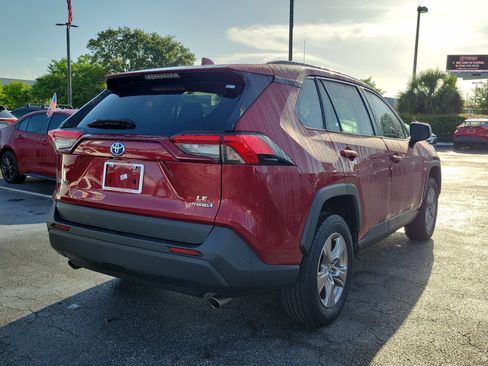 Used 2024 Toyota RAV4 LE AWD/4WD image 11