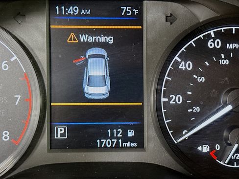 Used 2024 Nissan Altima 2.5 S FWD image 19