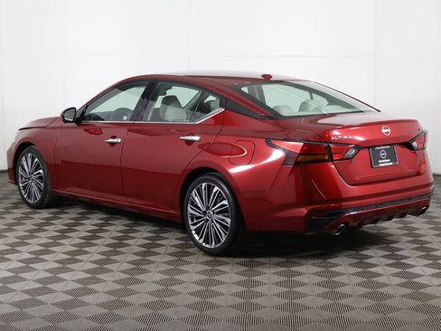 Used 2024 Nissan Altima 2.5 SL image 10