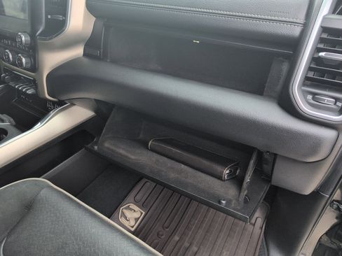 Used 2019 RAM 1500 Laramie image 29