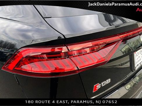 Used 2022 Audi SQ8 Premium Plus w/ Black Optic Package image 29