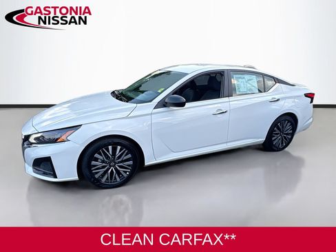 Used 2025 Nissan Altima 2.5 SV FWD image 5