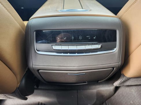 Used 2021 Cadillac Escalade Sport w/ Driver Assist Tech Package AWD/4WD image 32