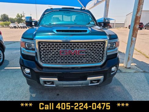 Used 2017 GMC Sierra 2500 Denali w/ Duramax Plus Package AWD/4WD image 18