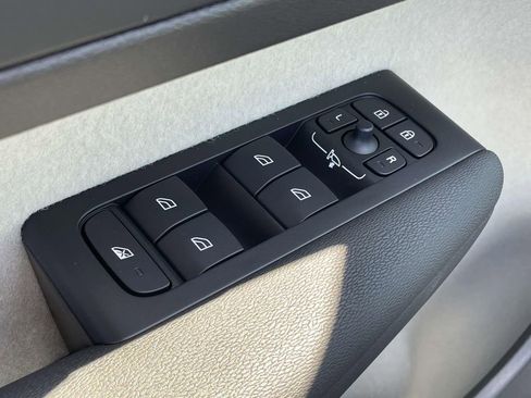 New 2026 Volvo XC40 B5 Plus w/ Protection Package Premier image 6