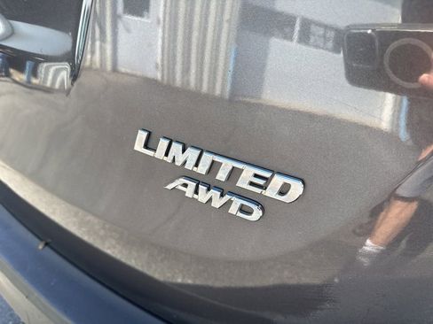 Used 2014 Toyota RAV4 Limited w/ Technology Package AWD/4WD image 9