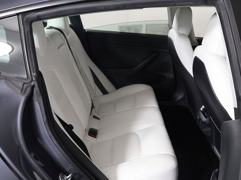 Used 2023 Tesla Model 3 Performance image 29