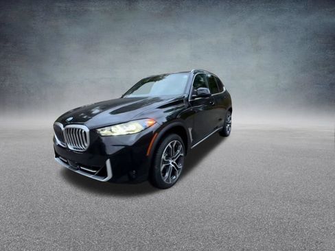 Used 2024 BMW X5 xDrive40i w/ Premium Package AWD/4WD image 8