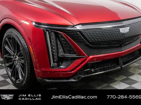 Used 2026 Cadillac Lyriq V AWD/4WD image 38