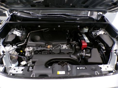 Used 2019 Toyota RAV4 XLE Premium w/ Cold Weather Package AWD/4WD image 33