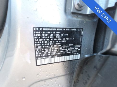 Used 2025 Volkswagen Taos SEL image 27