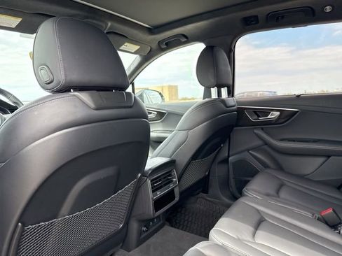 Used 2025 Audi Q7 3.0T Prestige w/ Prestige Package image 11