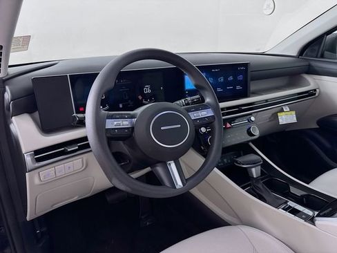 Certified 2025 Hyundai Tucson SEL image 11