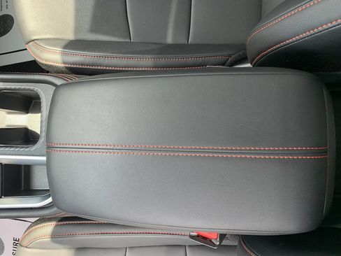 Used 2024 Nissan Sentra SR w/ SR Premium Package FWD image 24