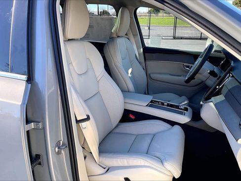 New 2026 Volvo XC90 T8 Ultra w/ Protection Package Premier image 32