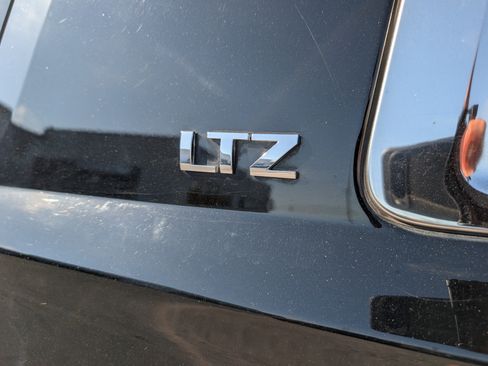 Used 2016 Chevrolet Suburban LTZ image 10