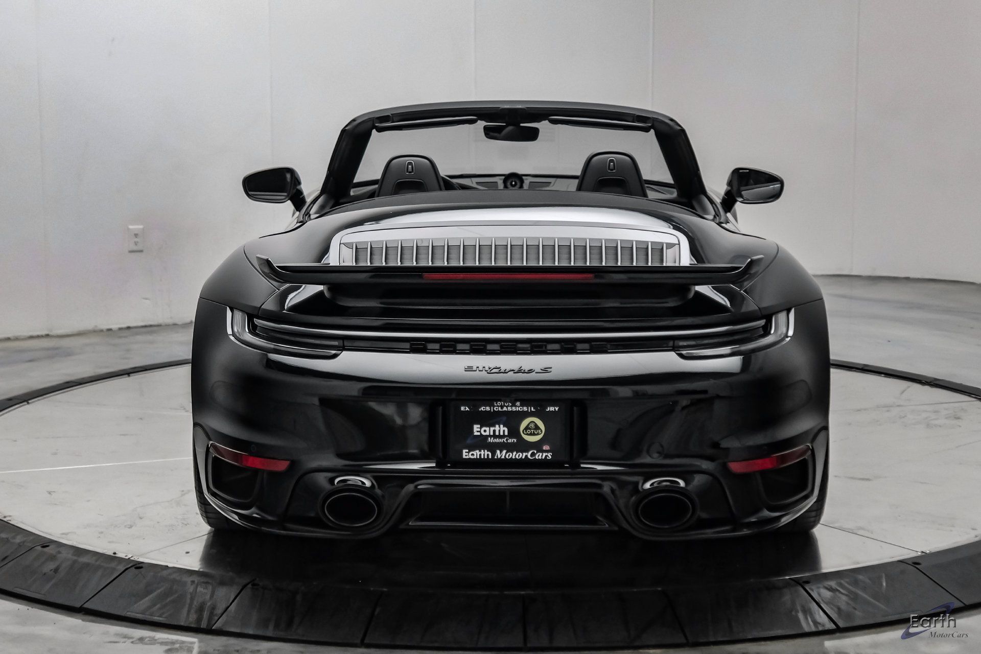 Used 2025 Porsche 911 Turbo S w/ Exterior Sport Package AWD/4WD image 16