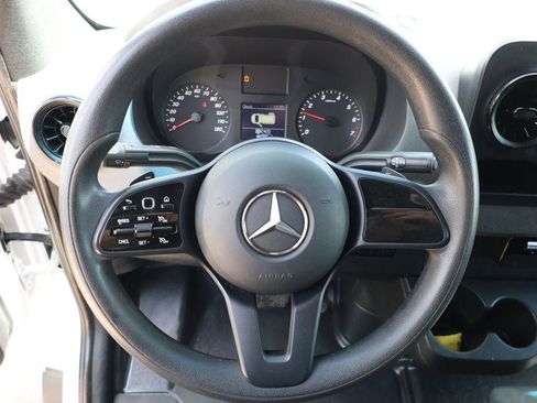 Used 2023 Mercedes-Benz Sprinter 2500 image 12