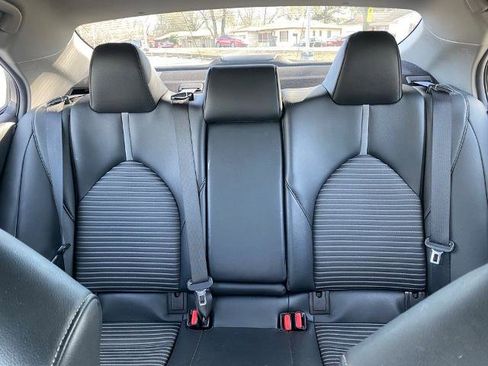 Used 2021 Toyota Camry SE image 25