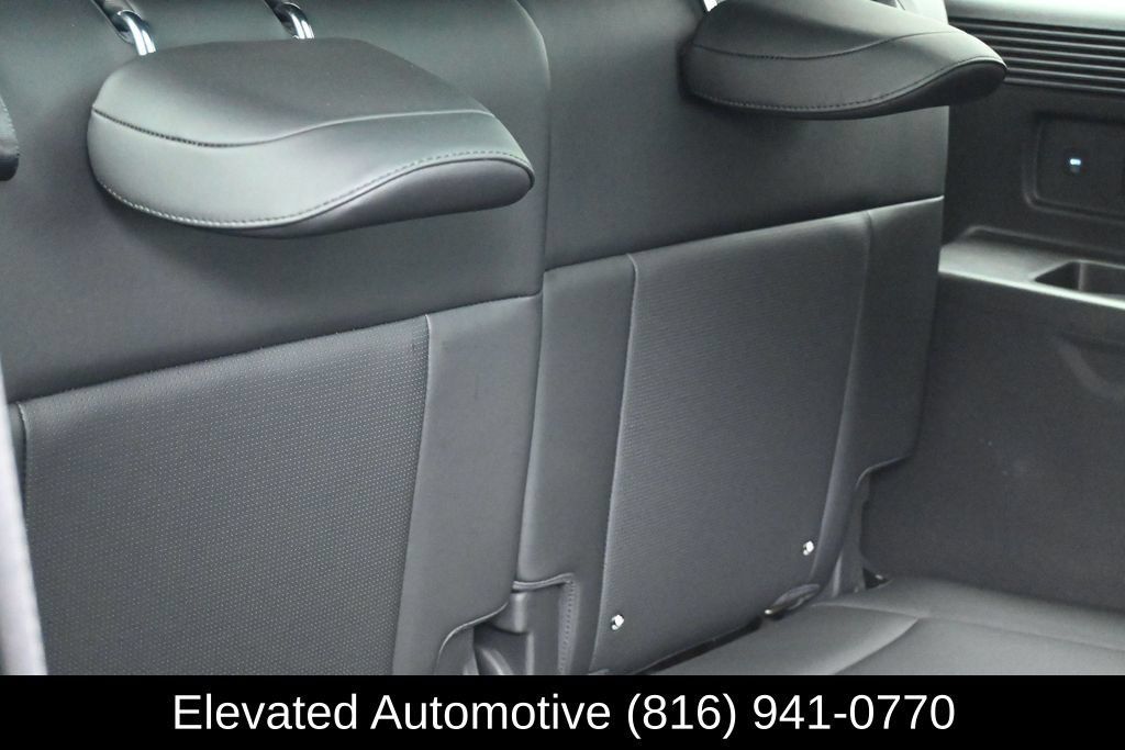 Used 2025 Hyundai Santa Fe Calligraphy AWD/4WD image 12