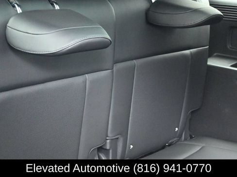 Used 2025 Hyundai Santa Fe Calligraphy AWD/4WD image 12