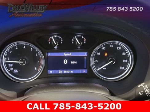 Used 2021 Buick Enclave Essence image 11