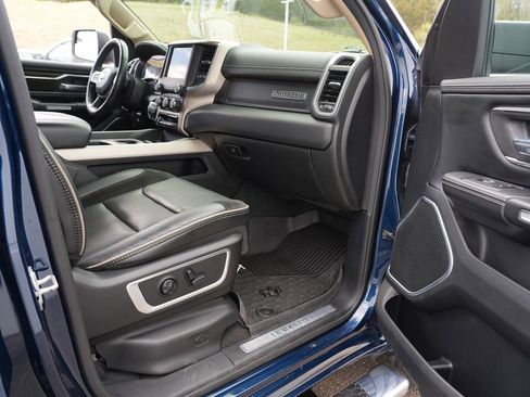Used 2020 RAM 1500 Laramie AWD/4WD image 28