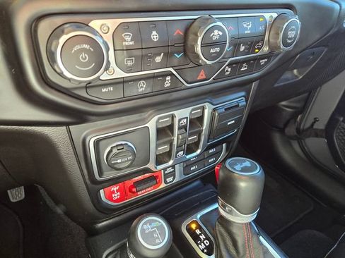 Used 2021 Jeep Wrangler Unlimited Rubicon AWD/4WD image 19