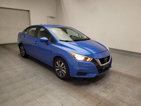 Used 2021 Nissan Versa SV FWD image 13
