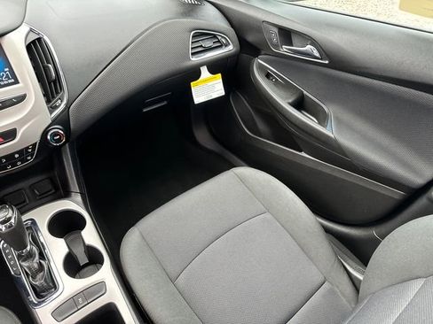 Used 2017 Chevrolet Cruze LS image 19
