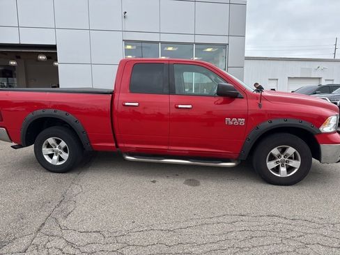 Used 2016 RAM 1500 Classic SLT AWD/4WD image 2