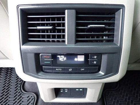 Used 2021 Volkswagen Atlas SEL R-Line AWD/4WD image 20