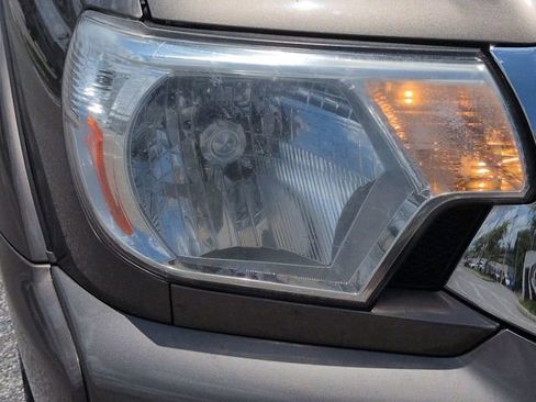Used 2012 Toyota Tacoma PreRunner w/ SR5 Pkg RWD image 10