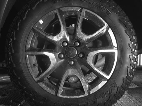 Used 2025 Jeep Compass Trailhawk image 14