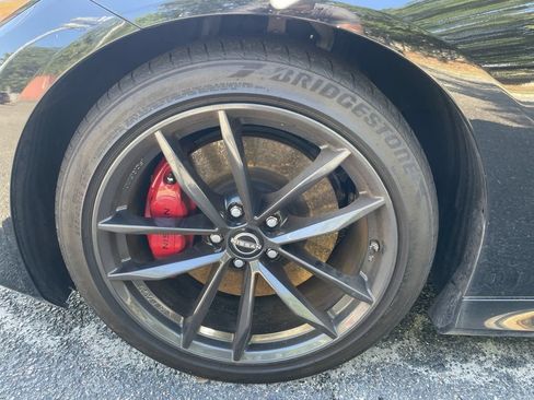 Used 2024 Nissan Z Performance w/ Floor Mat Package RWD image 11