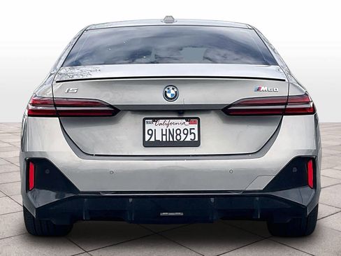 Used 2024 BMW i5 M60 w/ Premium Package image 7