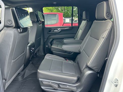 New 2026 GMC Yukon XL Elevation image 39
