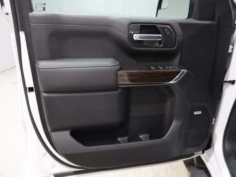 Used 2020 GMC Sierra 1500 Elevation image 14