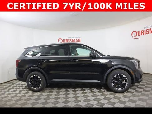 Used 2024 Kia Sorento S image 13