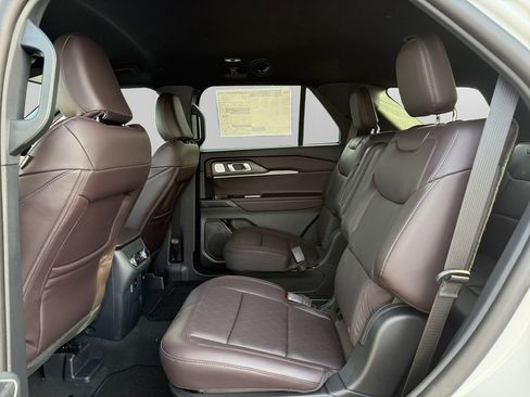 New 2026 Ford Explorer Platinum image 13
