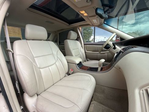 Used 2001 Toyota Avalon XL image 24