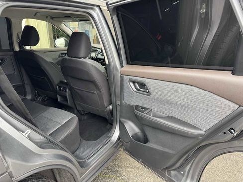 Used 2021 Nissan Rogue S image 17