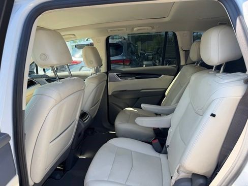 Certified 2024 Cadillac XT6 Premium Luxury w/ Technology Package FWD image 18