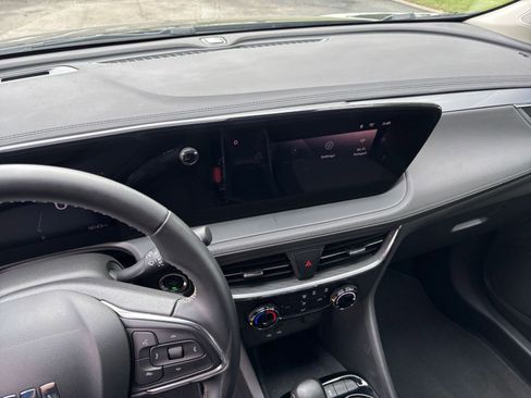 Used 2025 Buick Encore GX Preferred image 17